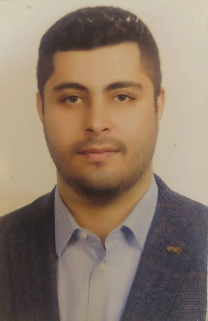پوریا حاجی عموشا